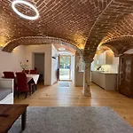 아파트 Esterbauer Homes, Gewoelbe Wohnung 4P, Moderne Stadel Loft 4P Und Generationen Farmhaus 9P In Ruhiger Alleinlage Mit Schwimmteich Am Hof Neuberg