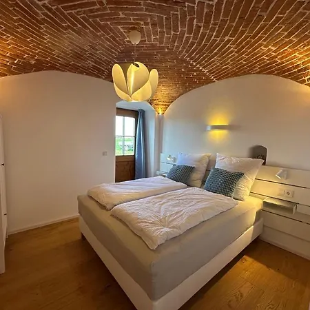Esterbauer Homes, Gewoelbe 4p, Moderne Stadel Loft 4p Und Generationen Farmhaus 9p In Ruhiger Alleinlage Mit Schwimmteich Am Hof Neuberg